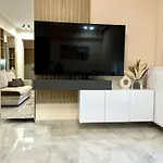 The Modern דירה