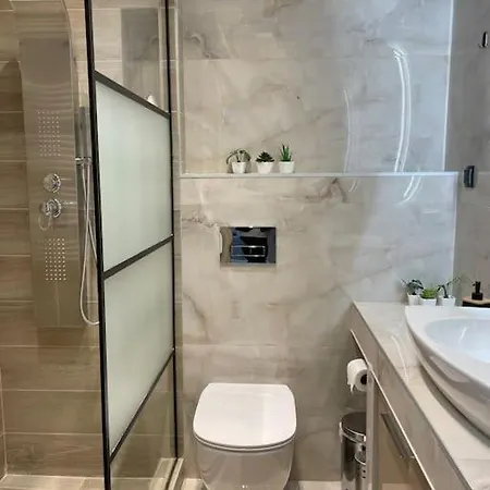 아파트 The Modern